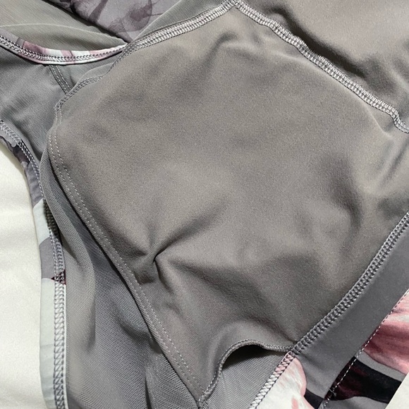 FABLETICS Women’s Floral Pullover Low Impact Sport Bra Activewear Top Sz XL - Picture 10 of 11